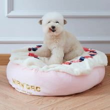 Load image into Gallery viewer, NIAN'GAO Cream Cake Pet Bed