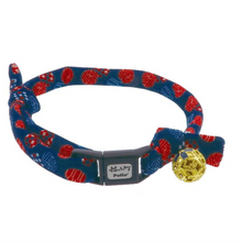 Load image into Gallery viewer, PETIO Japanese Pattern Cat Collar With Floral Bell